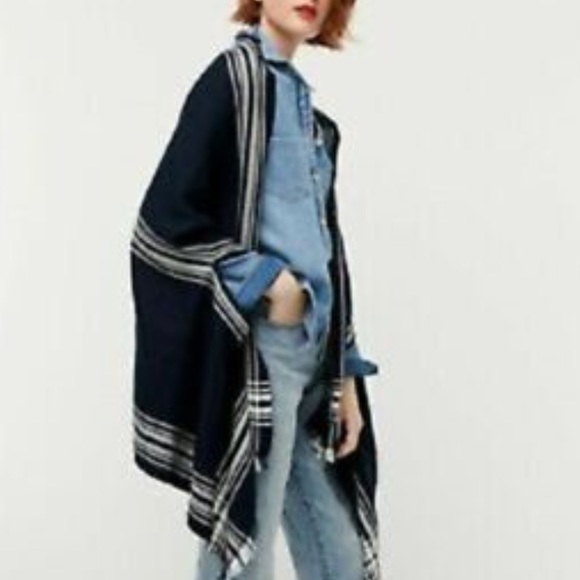 J. Crew Tops - NEW J Crew Soft Blanket Stripe Cape Scarf Windowpane Navy/White
